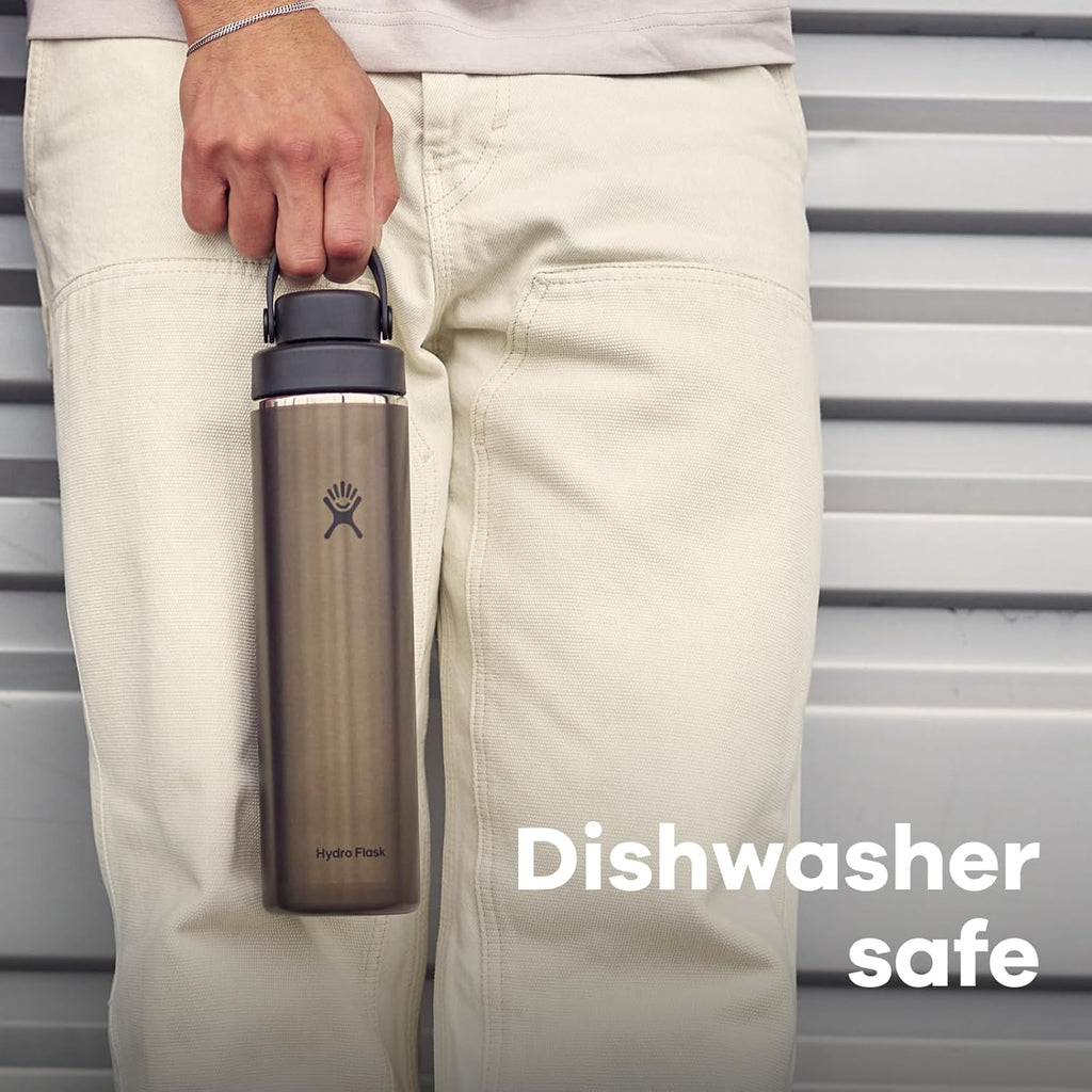 Hydro Flask Lightweight Wide Flex Chug Cap - Insulated Stainless Steel Water Bottle 16 Oz Sapphire Blue