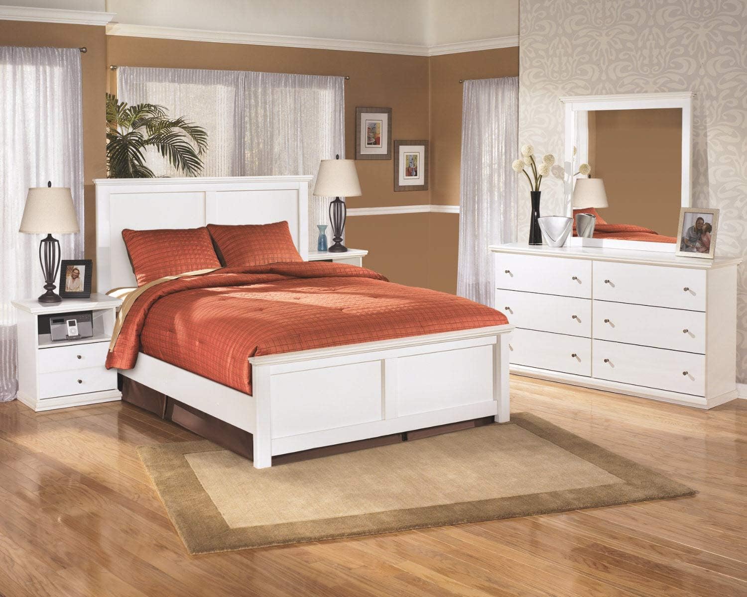 Signature Design by Ashley Bostwick Shoals Children's Traditional 5 Drawer Chest of Drawers, White