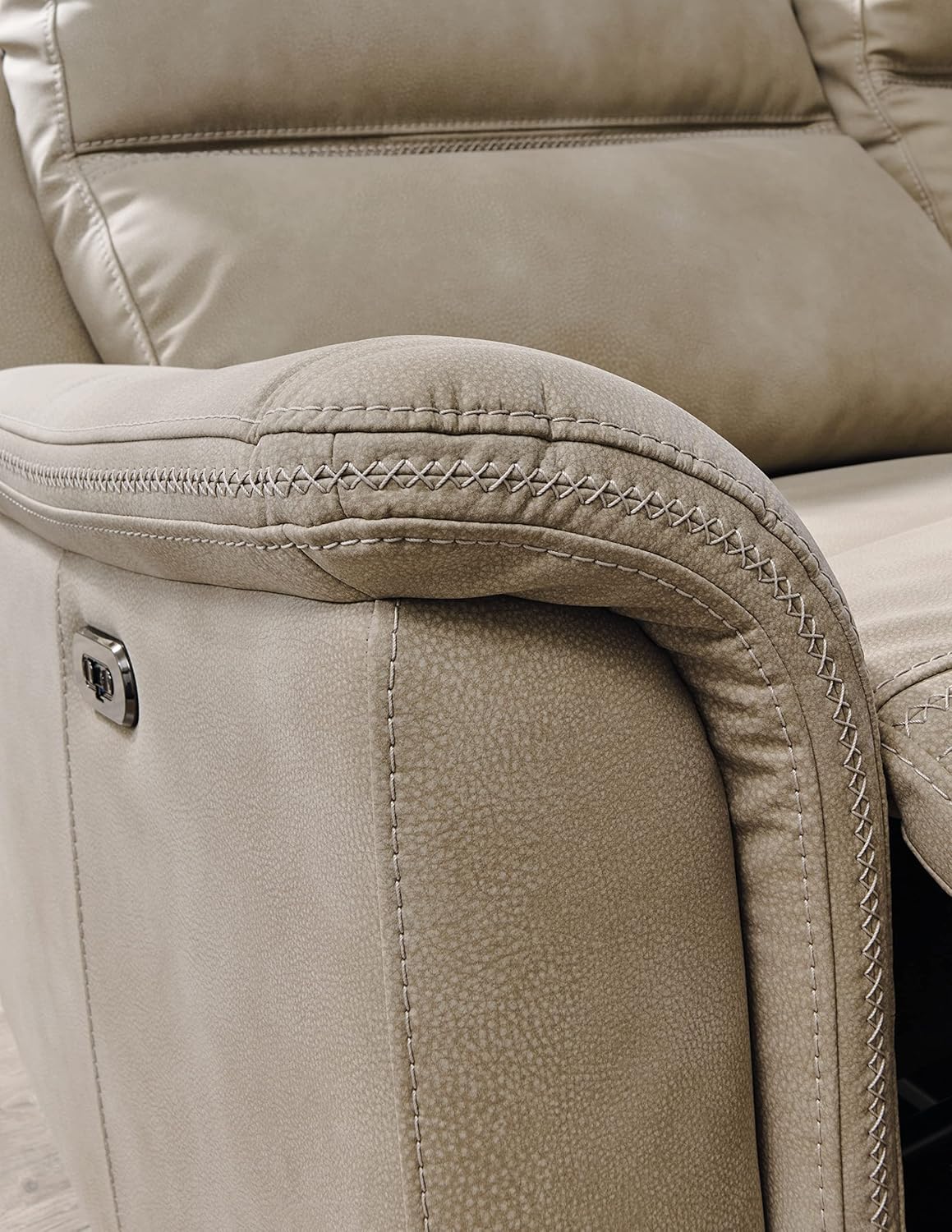 Signature Design by Ashley Power Reclining Loveseat with Console, Next-Gen Durapella, Zero Gravity Mechanism, Easy to Clean Water Resistant Performance Fabric, Sand
